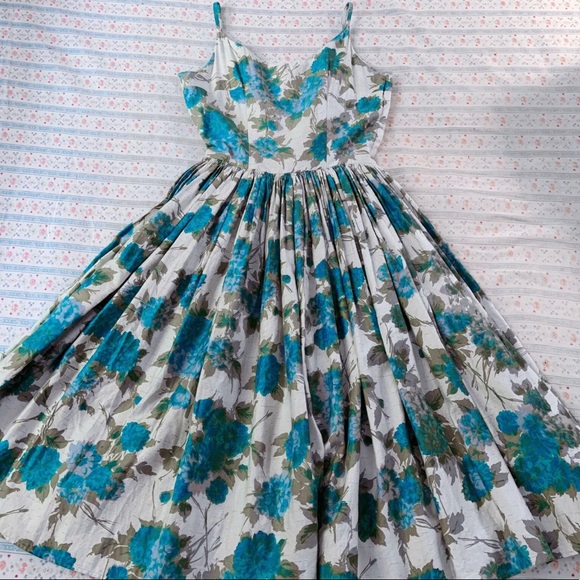 Vintage 1950s Blue and White Floral Dress - Picture 3 of 3